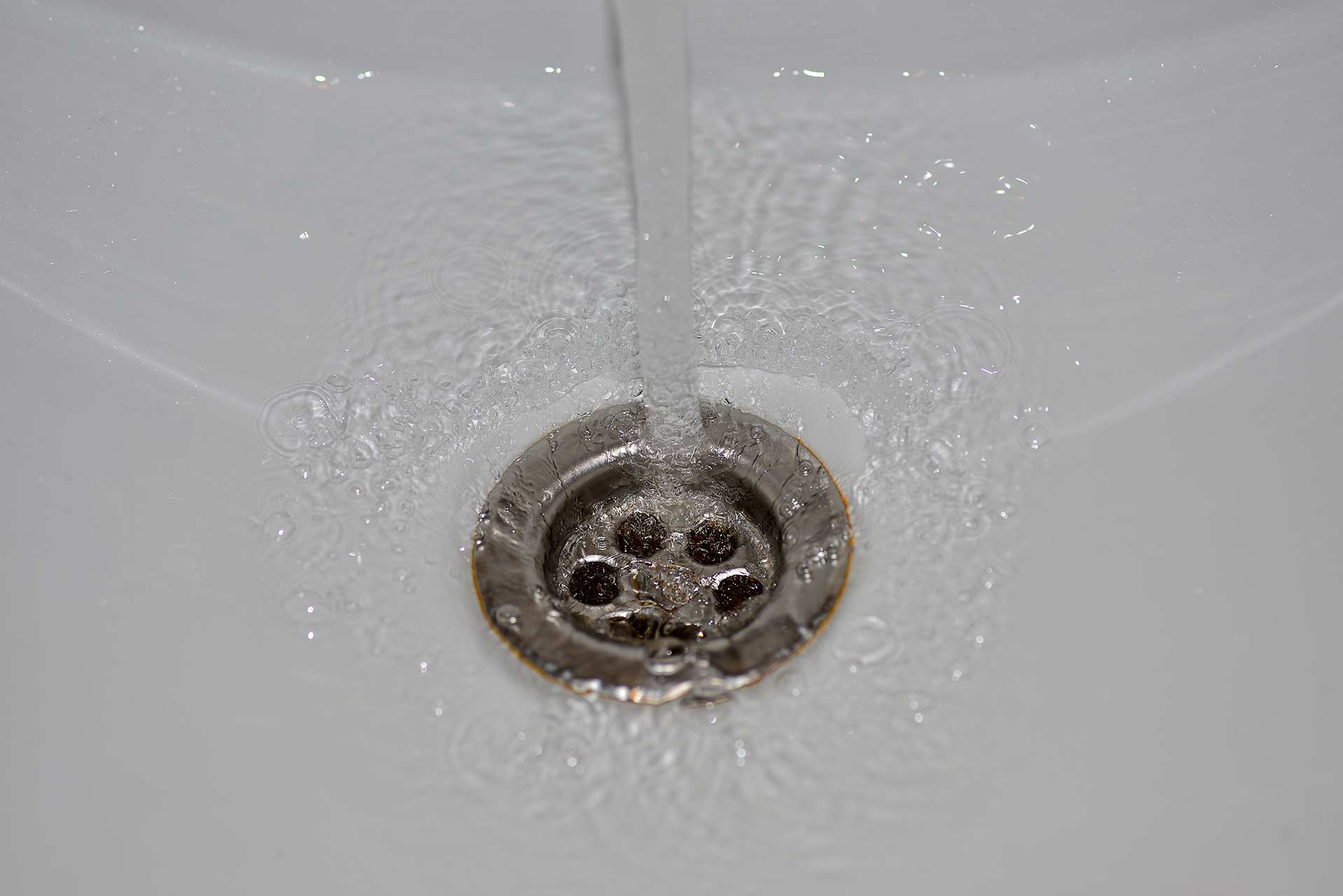 A2B Drains provides services to unblock blocked sinks and drains for properties in Preston.